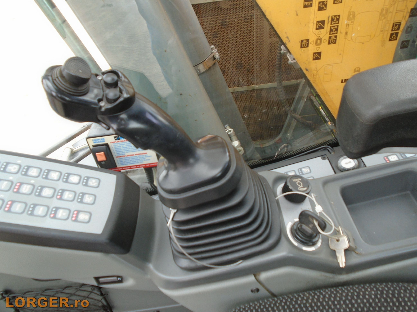 liebherr a914 compact 10