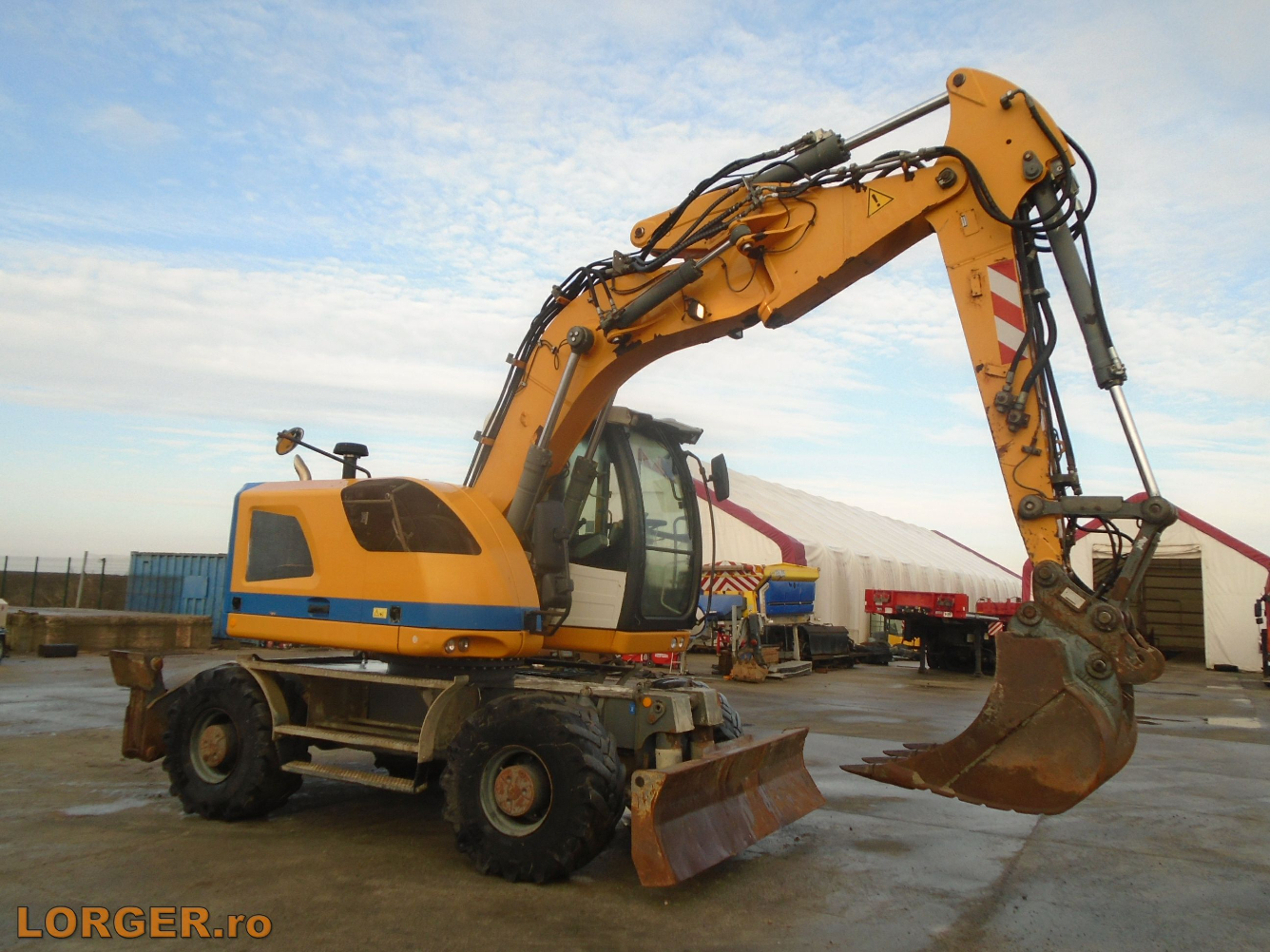 liebherr a914 compact 04