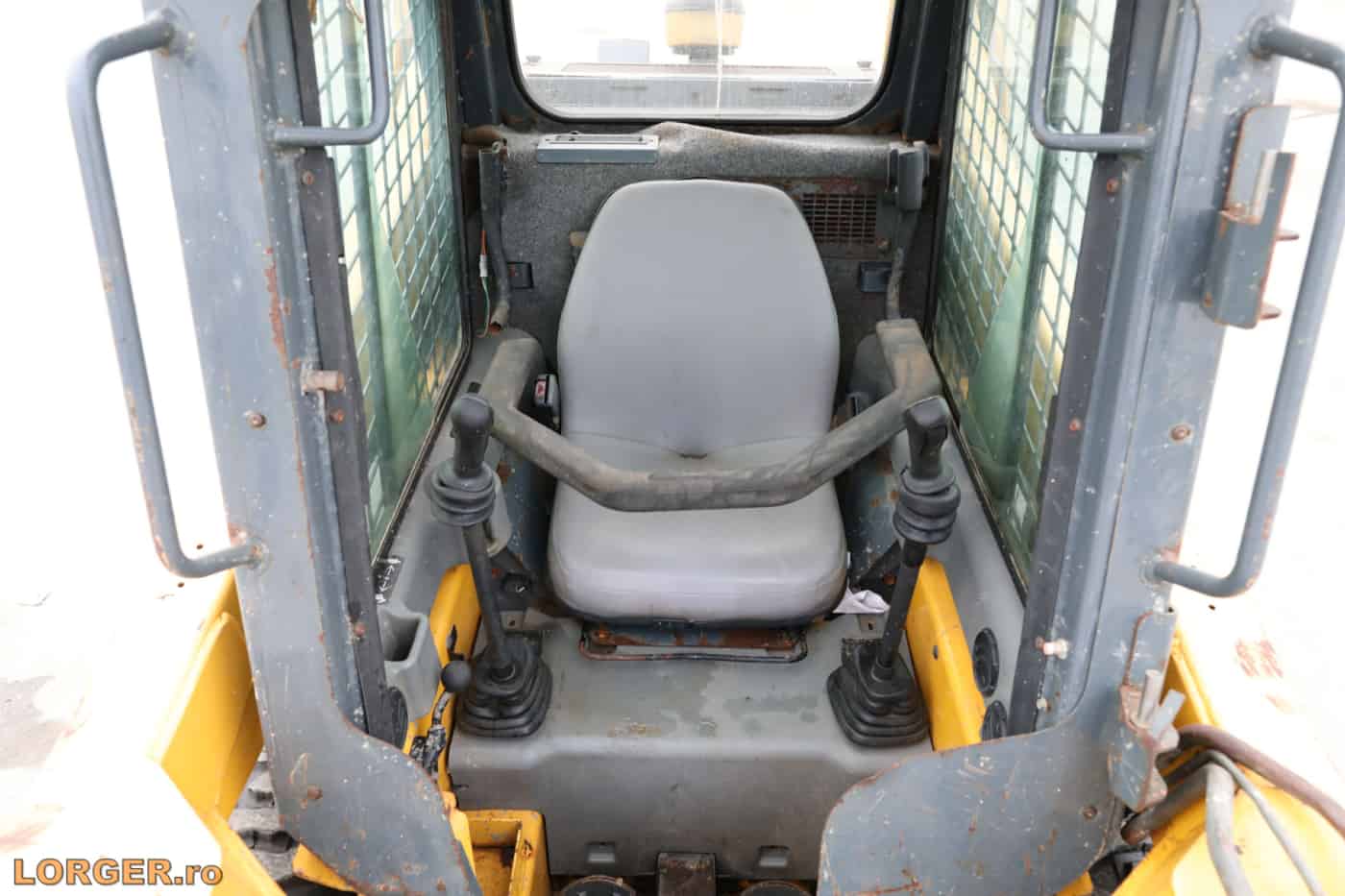 gehl r135 09