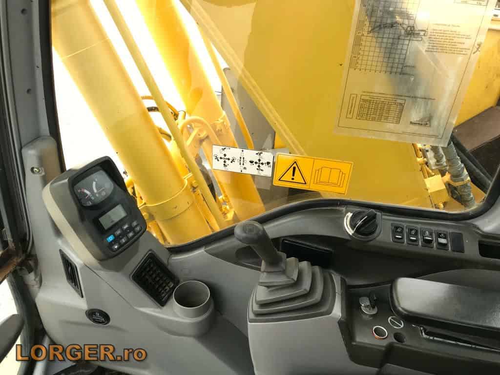 new holland e145 2006 13
