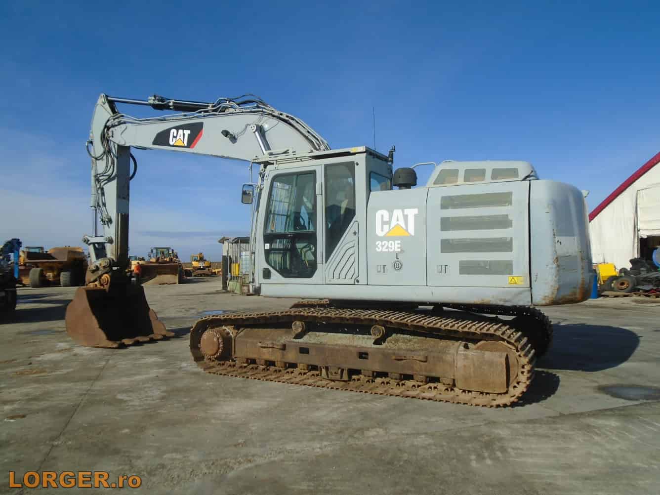 caterpillar 329 le 02