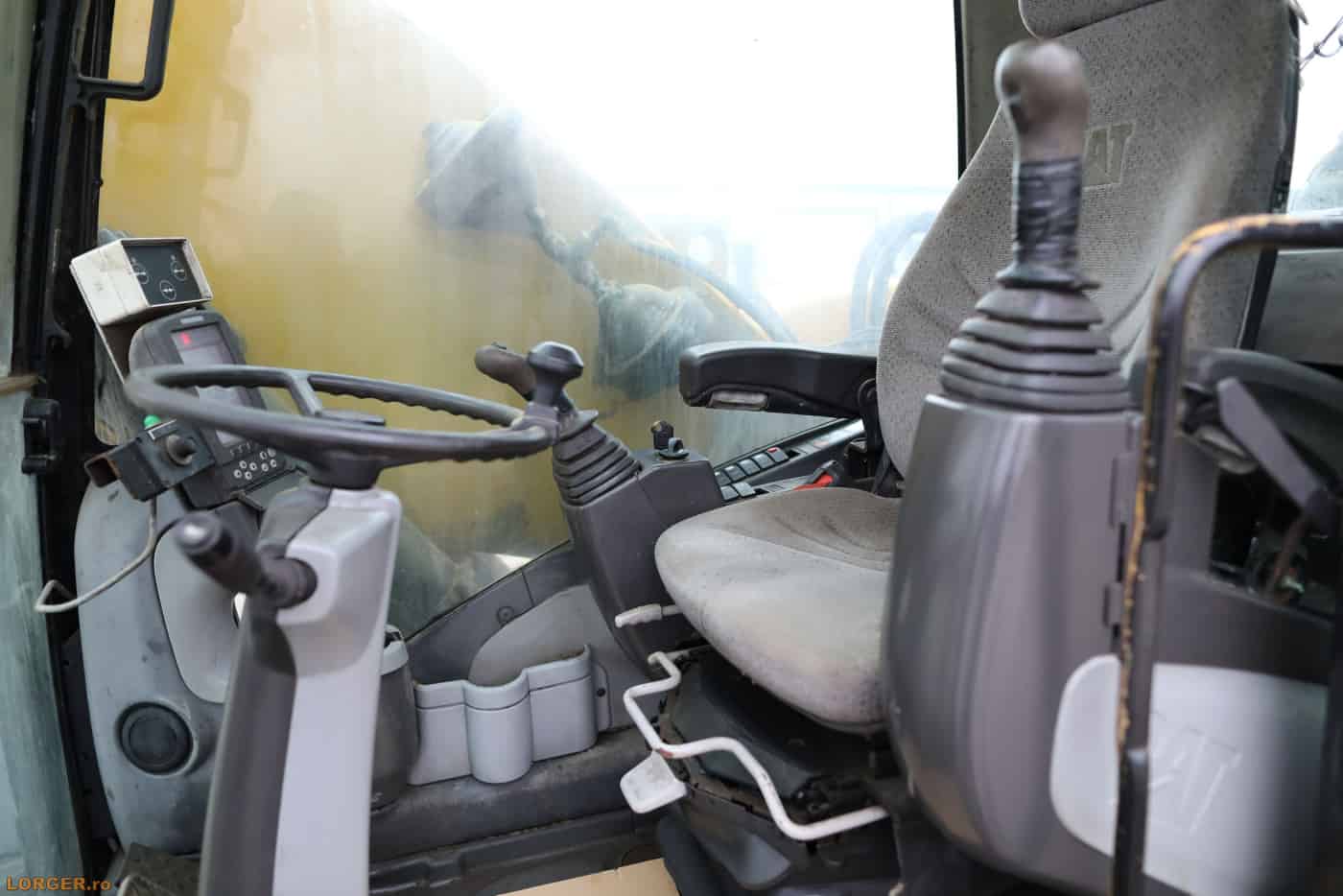 caterpillar m322d 09