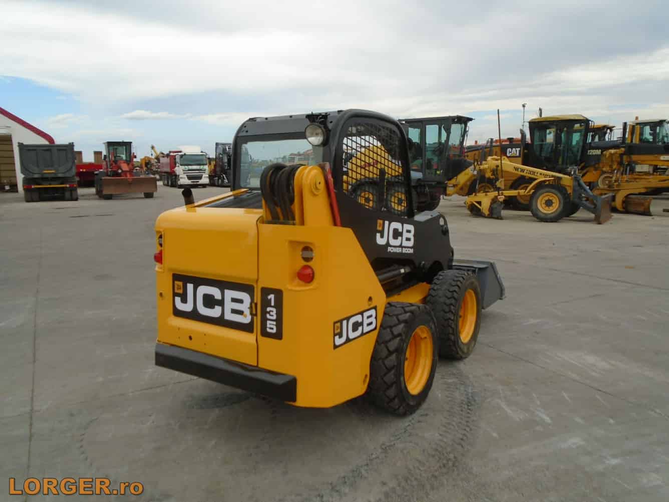 jcb 135r 02