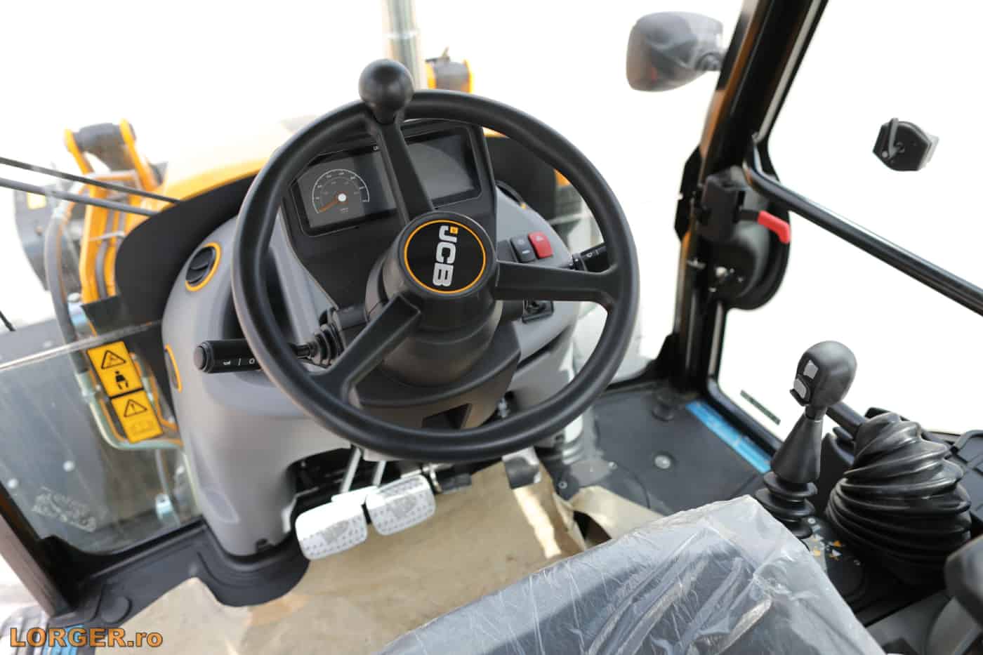 jcb 3cx 2024 08