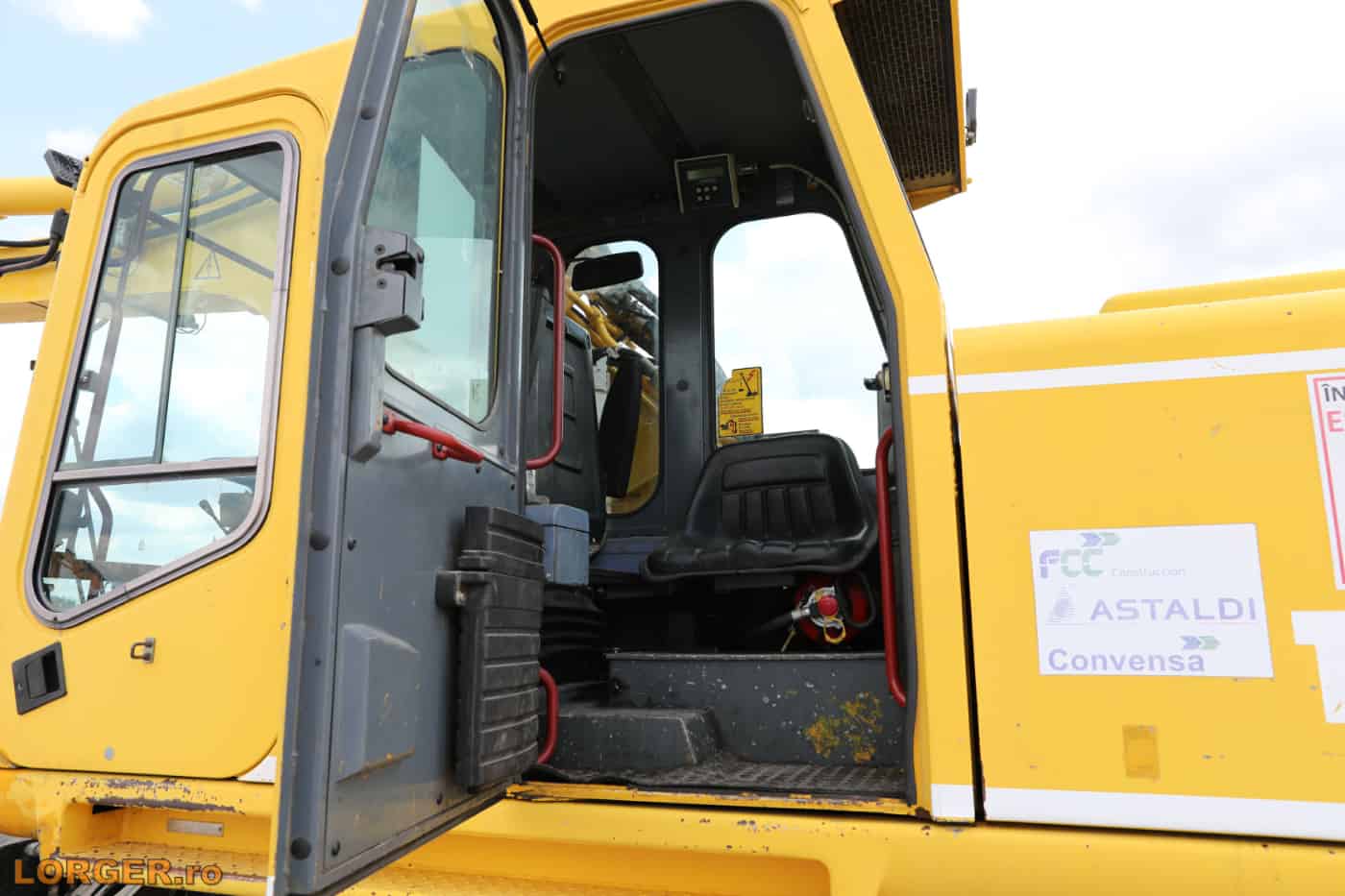 Excavator pe pneuri Atlas Terex 1604