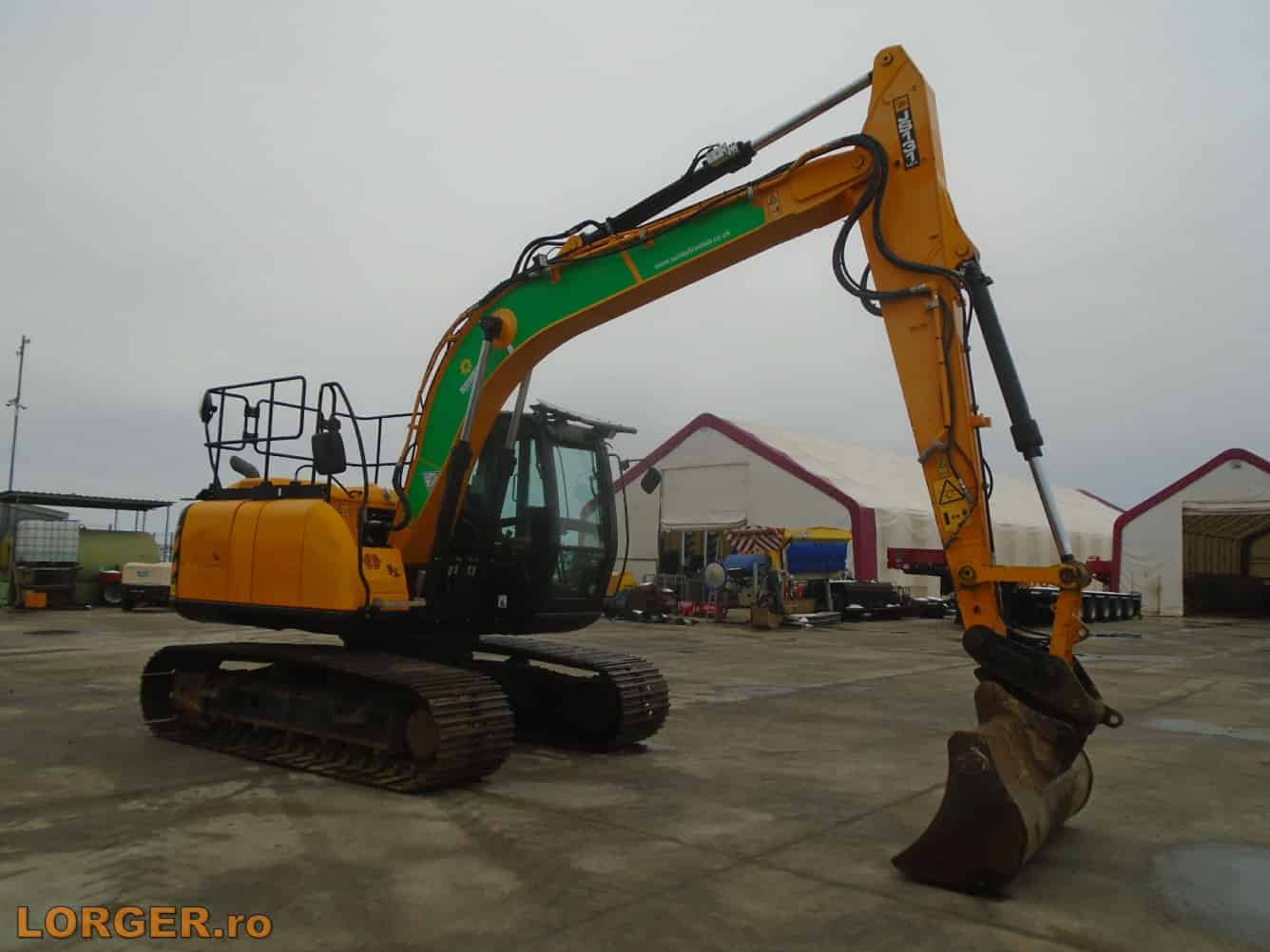 jcb js131 lc 05