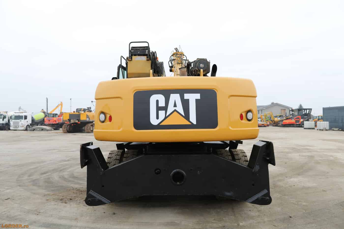 caterpillar m322d 05