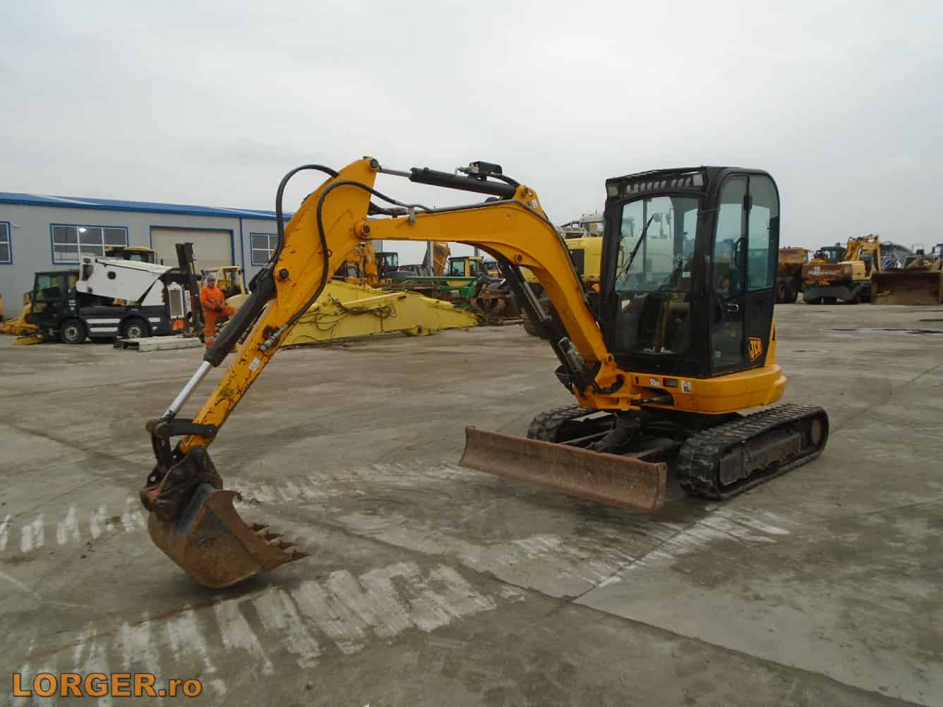 jcb 8035 zts 01