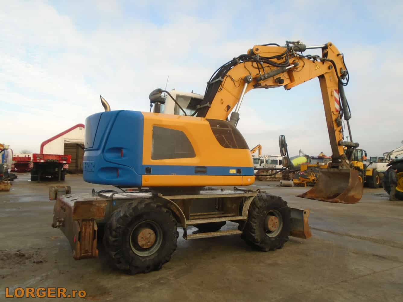 liebherr a914 compact 03