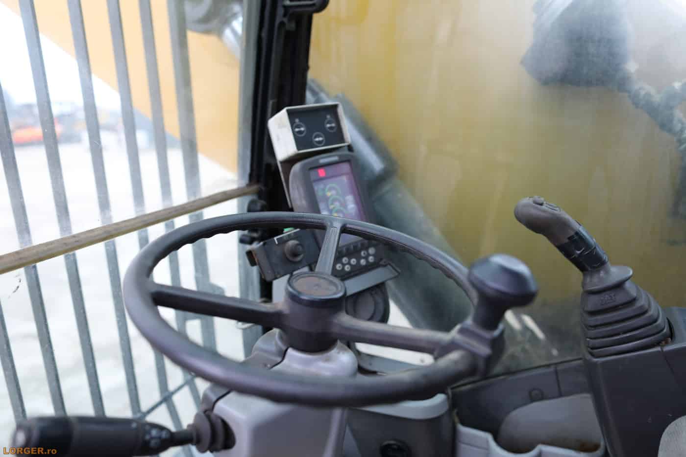 caterpillar m322d 10