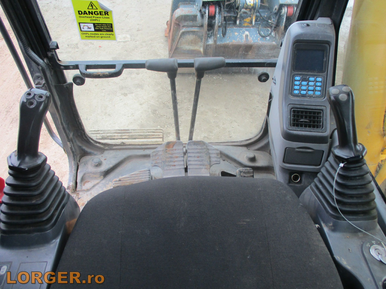 komatsu pc290 front face 11