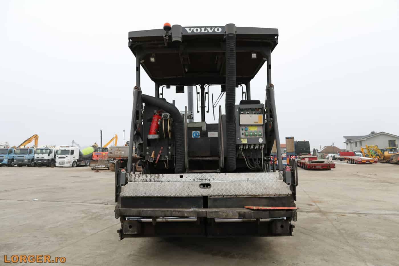 Finisor de asfalt Volvo P7820 C