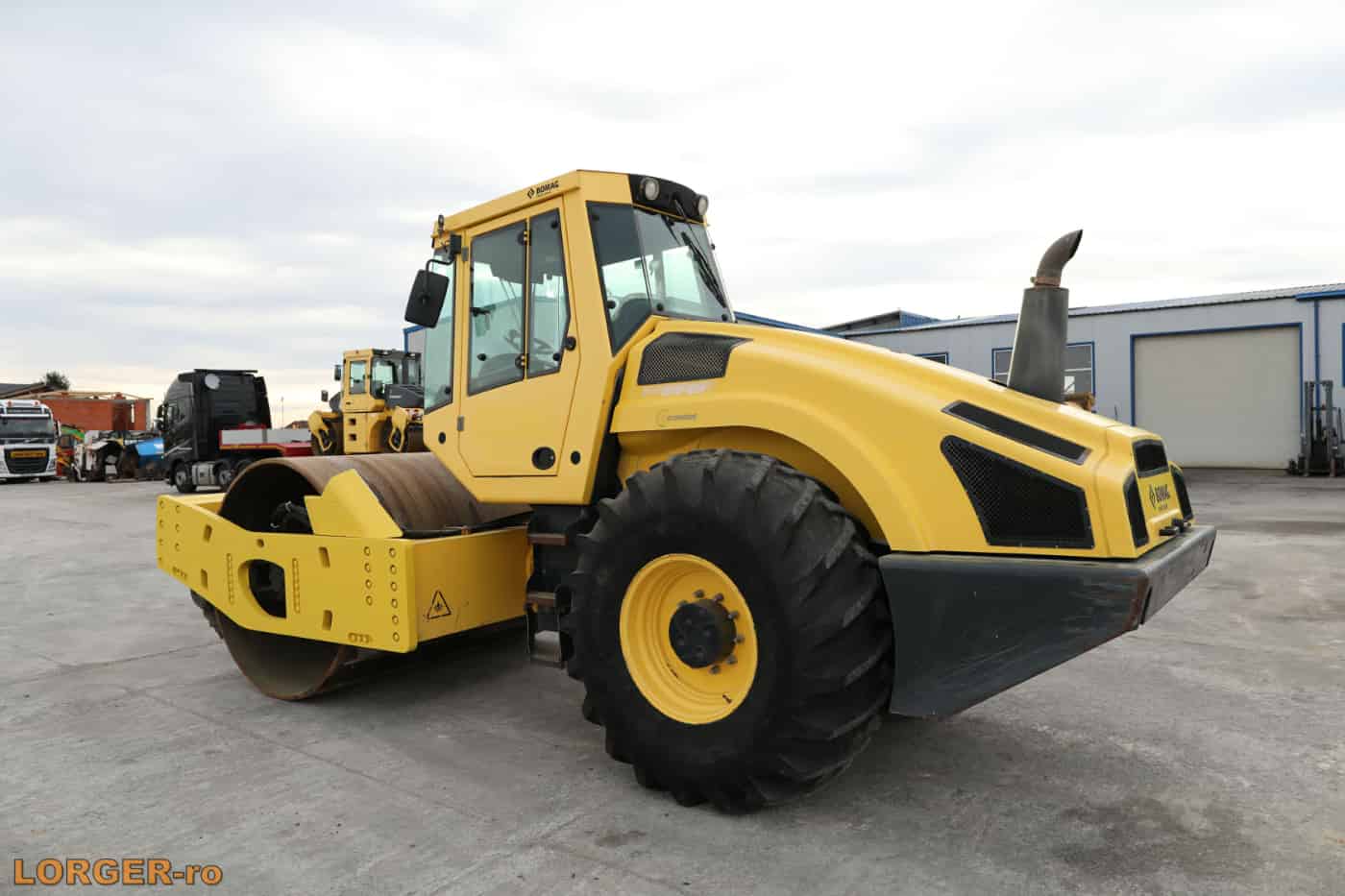 bomag bw216 dh 4 02
