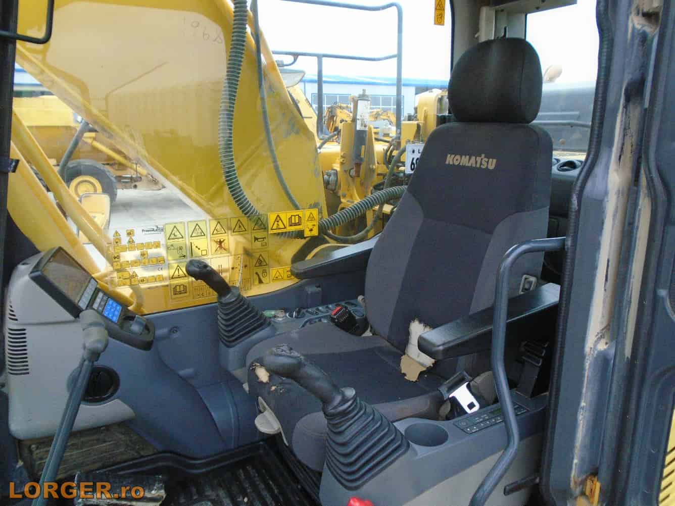 komatsu pc210lc 10 10